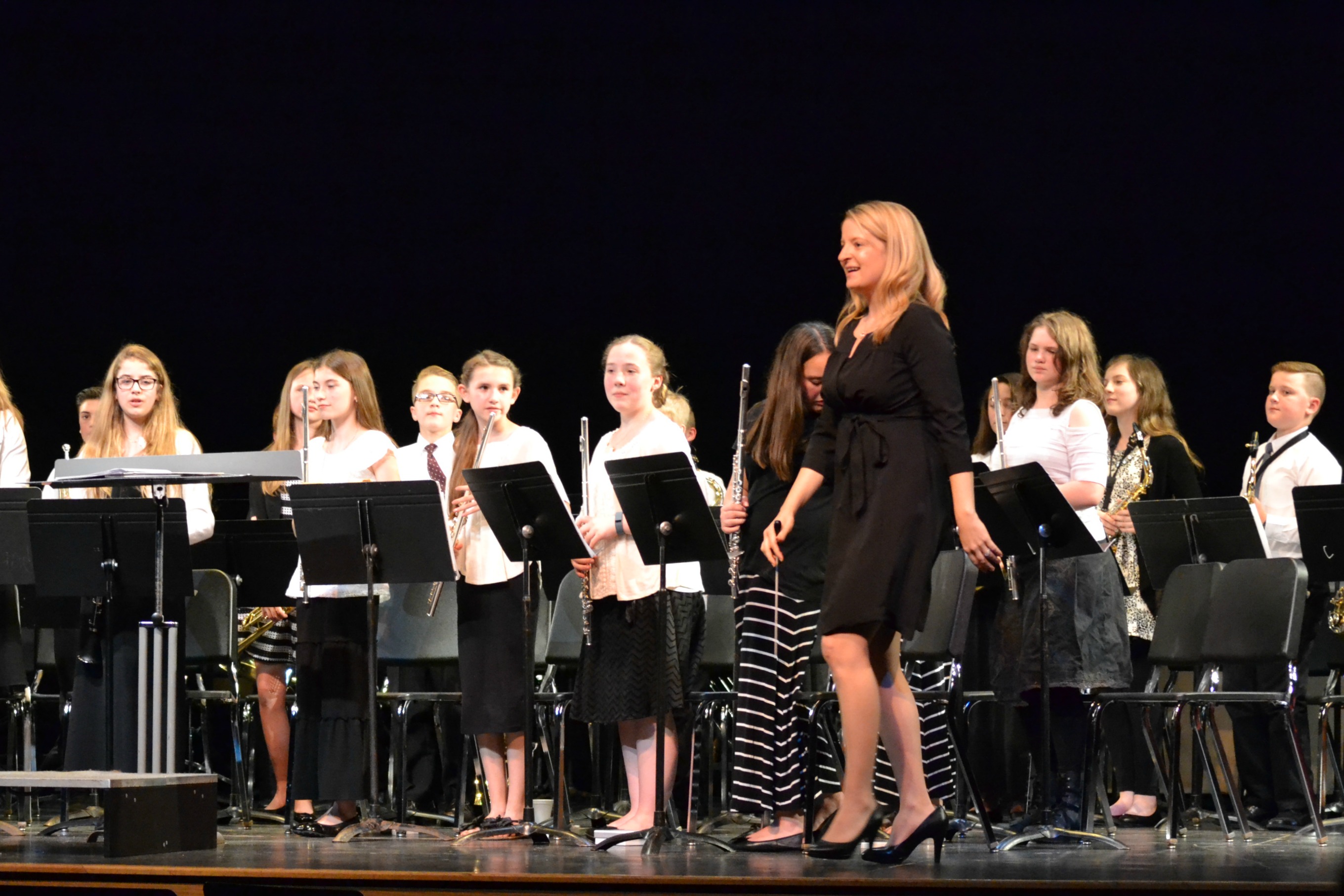 6th grade band with conductor